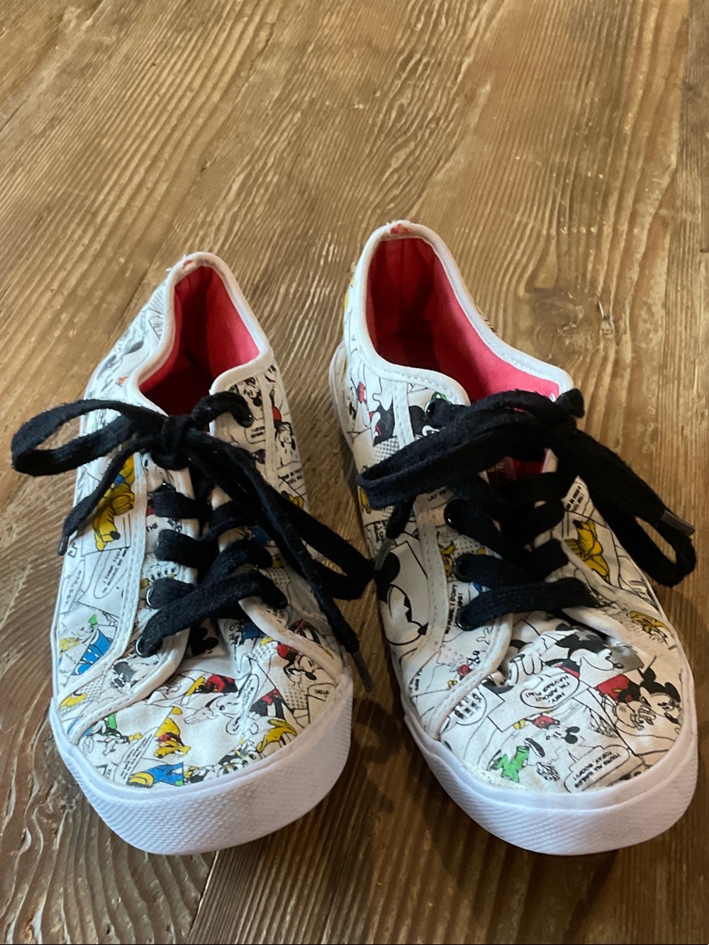 Disney Comic-Strip Athletic Sneakers in White with Black Laces and Pink Lining